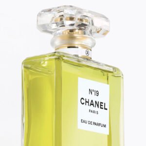 N°19 CHANEL